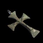 Figuur - Beautiful Cross Pendant 16th -17thCentury - Brons, Antiek en Kunst, Antiek | Boeken en Manuscripten