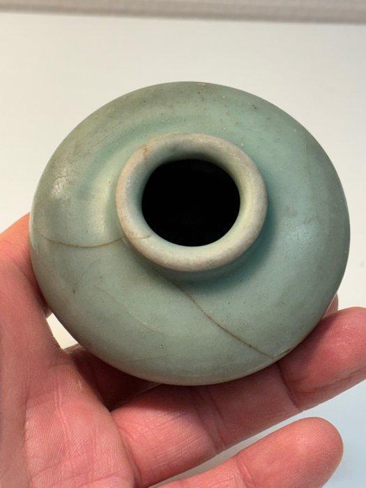 Pot (2) - 2 oude Chinese celadon-potten uit het, Antiek en Kunst, Antiek | Overige Antiek