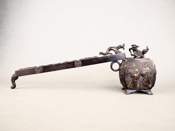 Mark in the Xuande years of the Great Ming  - Very, Antiek en Kunst, Antiek | Overige Antiek