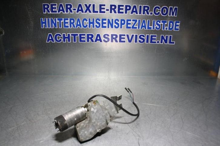 Opel Kadett D 1983 Ruitenwissermotor achter 90069657, Auto-onderdelen, Interieur en Bekleding, Gebruikt, Opel, Verzenden