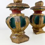 Boekensteunen - Hout - Een paar antieke, uit een oude kerk