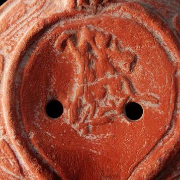 Romain antique Lampe a huile en sigillée - Scène de chasse -