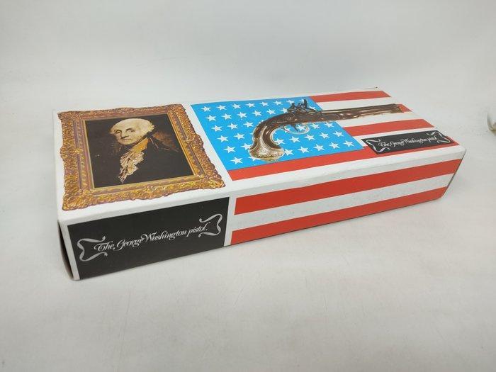 Collectie van memorabilia - Replica van het George, Antiek en Kunst, Antiek | Speelgoed