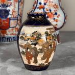 Vaas - Porselein - Japan - Een set van 4 Japanse vazen