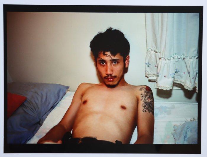 Nan Goldin (1953- ) - Kee in bed - E. Hampton, N.Y. - 1988, Antiek en Kunst, Kunst | Designobjecten