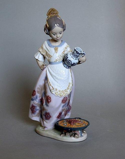 Lladró, 5254 - Juan Huerta - Statue, “Preparazione della, Antiek en Kunst, Antiek | Glaswerk en Kristal
