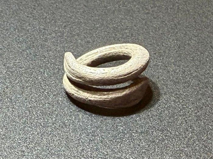 Époque Viking Argent Anneau de barbe rare et intact en, Antiquités & Art, Antiquités | Autres Antiquités