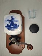 Koffiemolen (2) - Bois, Fonte, Porcelaine, Métal, Antiek en Kunst