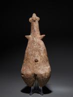 Amlash Terracotta Steatopygoot terracotta idool. 14,5 cm H.