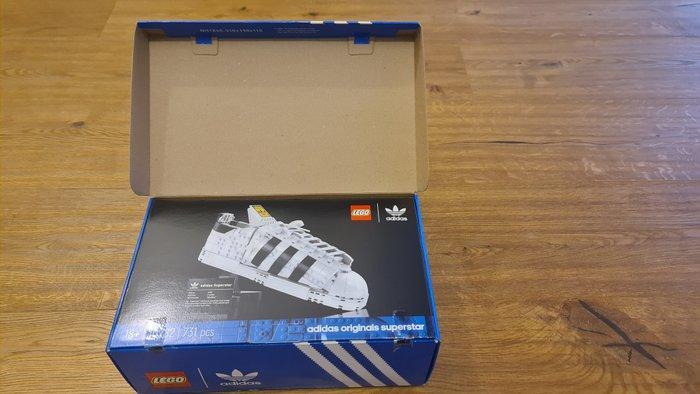 Lego Set - Lego Adidas 10282 - Sports - Adidas originals, Kinderen en Baby's, Speelgoed | Duplo en Lego