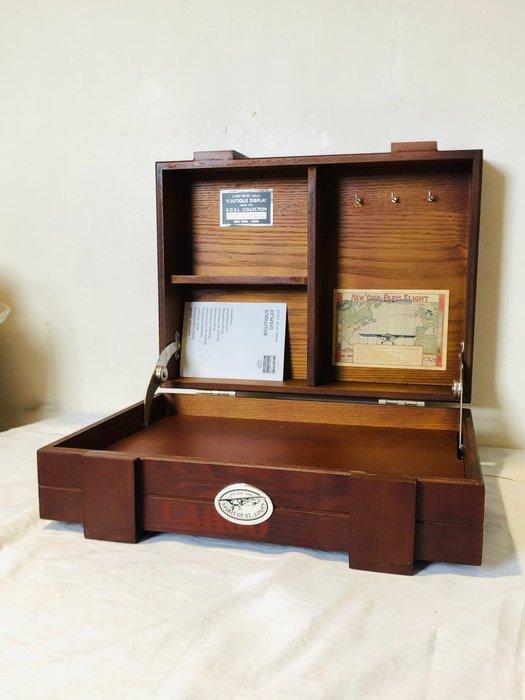 caisse de transport cargo aérien Spirit of St. Louis – New, Huis en Inrichting, Overige Huis en Inrichting