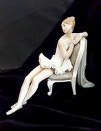 Lladró - Beeldje - Balletdanser zittend in een stoel -, Antiquités & Art, Antiquités | Verre & Cristal