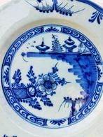 Bord - Chinoiserie decor met pagodes - Delfts blauw