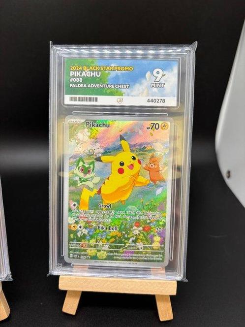 Pokémon - 2 Graded card - Pikachu Black Star Promo + Eevee, Hobby en Vrije tijd, Verzamelkaartspellen | Pokémon