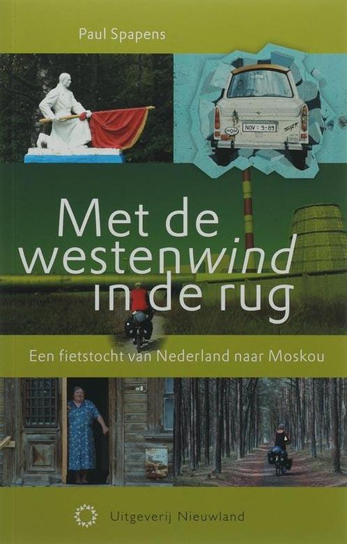 Met De Westenwind In De Rug 9789086450169 P. Spapens, Boeken, Literatuur, Zo goed als nieuw, Verzenden