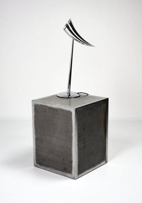 Bijzettafel - Armour G - IJzer, Antiek en Kunst, Kunst | Designobjecten