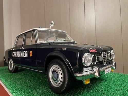 Hachette 1:8 - Modelauto - Alfa Romeo Super Carabinieri, Hobby en Vrije tijd, Modelauto's | 1:5 tot 1:12