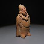 Mayan Terracotta Figuur 650 - 900 na Christus. 10,4 cm hoog.