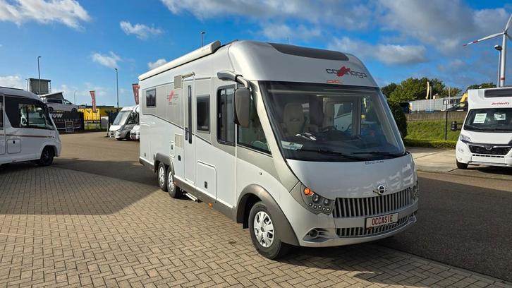 Carthago E-Line I50 slechts 40780 km en centraal bed 32692, Caravans en Kamperen, Mobilhomes, Cassettetoilet, Automaat, L-zit