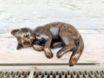 Sleeping kitten - Beeldje - A sleeping kitten - Brons, Antiek en Kunst
