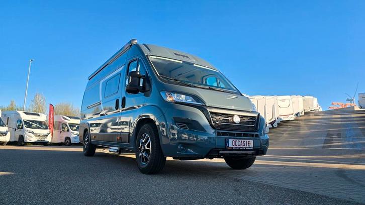 McLouis Menfys Van 4 Prestige als nieuw met twinbedden 77901, Caravanes & Camping, Camping-cars