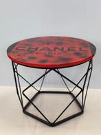Rob VanMore - Tea-Time on Chanel & Stitch Table - ø40cm, Antiek en Kunst