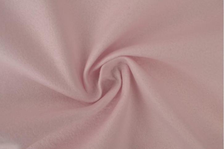 15 meter vilt 3mm - baby roze, Hobby en Vrije tijd, Stoffen en Lappen, 120 cm of meer, 200 cm of meer, Roze, Nieuw, Polyester