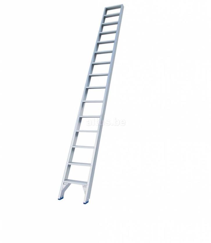 Solide enkele trap 15 treden - 3.75 meter, Doe-het-zelf en Bouw, Ladders en Trappen, Trap, Nieuw, 2 tot 4 meter, Ophalen of Verzenden