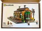 Lego - Bricklink - 910033 - Old Train Engine Shed - 2020+, Kinderen en Baby's, Nieuw