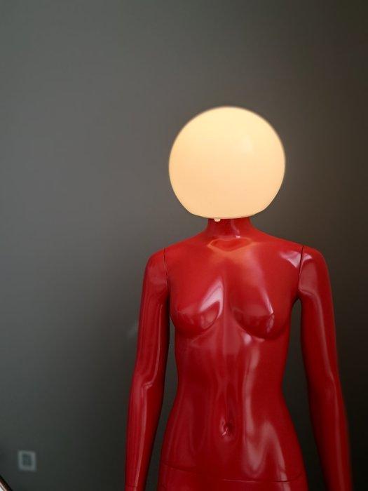 Mannequin - Kunstzinnige mannequin/lamp - Hars, polyester, Antiek en Kunst, Curiosa en Brocante