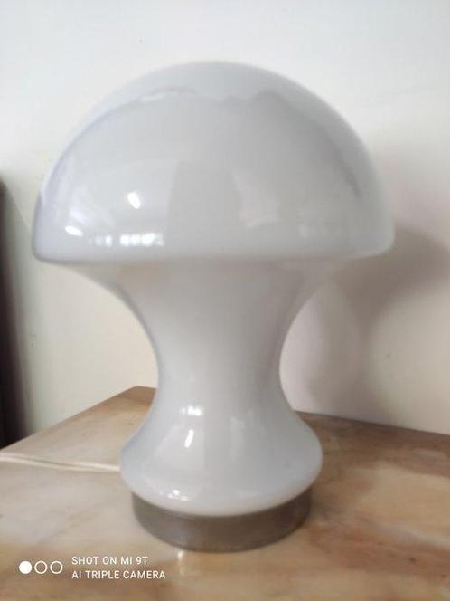 Lampe de table - Conception - Champignon en verre opale, Antiek en Kunst, Antiek | Verlichting