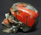 Gesneden schedel in Afrikaans Rood Bloedkristal -