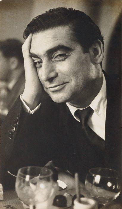 Ruth Orkin - Robert Capa at Magnum luncheon ,Paris, 1952., Antiek en Kunst, Kunst | Schilderijen | Modern
