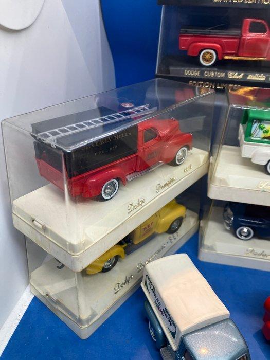 Solido 1:43 - Modelauto (15) - Dodge pickup / camions, Hobby en Vrije tijd, Modelauto's | 1:5 tot 1:12