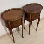 Nachtkastje (2) - Walnoot - Franse stijl Louis XV