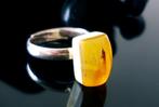 Zeldzame zilveren natuurlijke Baltische amberring met, Verzamelen