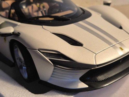 Bburago 1:18 - Modelbouwdoos - Ferrari Daytona - Beperkte, Hobby en Vrije tijd, Modelauto's | 1:5 tot 1:12