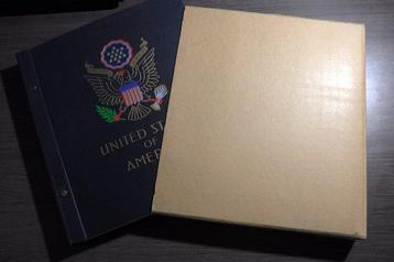 USA - Verzameling in een DAVO album, stockboeken, beschikbaar voor biedingen