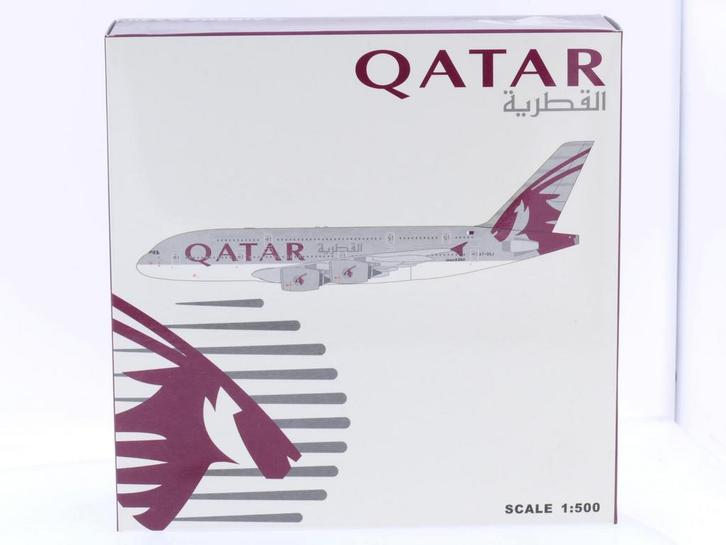Schaal 1:500 5 stars 0481QA Qatar Airways Airbus A380 Reg..., Hobby en Vrije tijd, Modelbouw | Vliegtuigen en Helikopters, Zo goed als nieuw