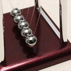 A&K Newton's Cradle Balance Ball - Bureau Kantoor Decoratie