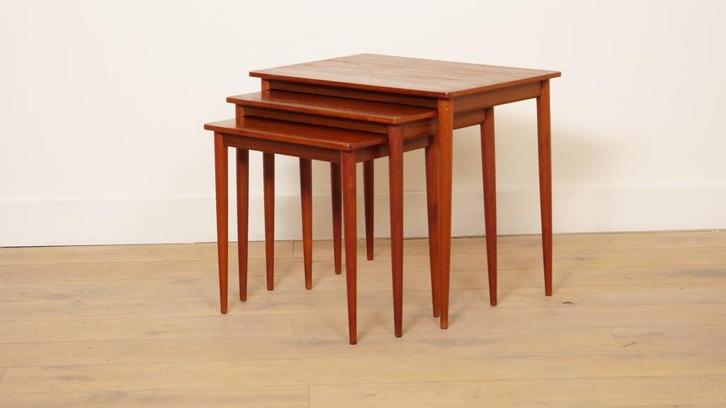 Mimiset | Nesting tables | Teak, Huis en Inrichting, Tafels | Bijzettafels, Ophalen of Verzenden