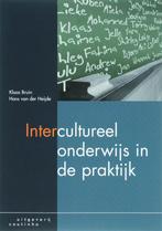 Intercultureel onderwijs in de praktijk 9789046900598, Boeken, Verzenden, Gelezen, K. Bruin