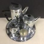 Koffieservies (5) - gechromateerd metaal en bakeliet -