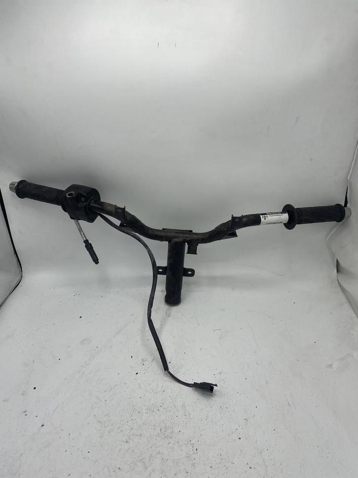 Peugeot New Vivacity / Stuur, Fietsen en Brommers, Brommeronderdelen | Scooters, Frame, Overige merken, Ophalen of Verzenden