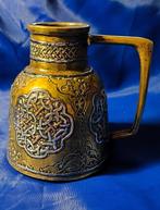 Een tweedelige antieke Oosterse koffieset. - Zilver, Messing, Antiek en Kunst