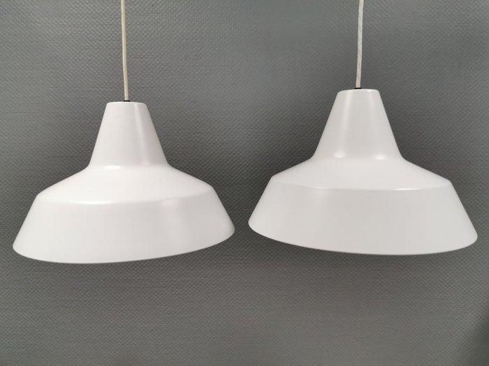 Nordisk Solar - Plafondlamp (2) - Werkplaatslamp - Metaal, Antiek en Kunst, Antiek | Verlichting