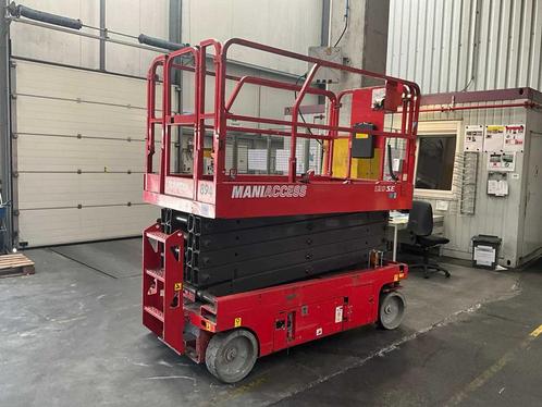 Schaarlift/hoogwerker MANITOU MANIACCESS 120 SE, Zakelijke goederen, Machines en Bouw | Liften, Steigers en Ladders