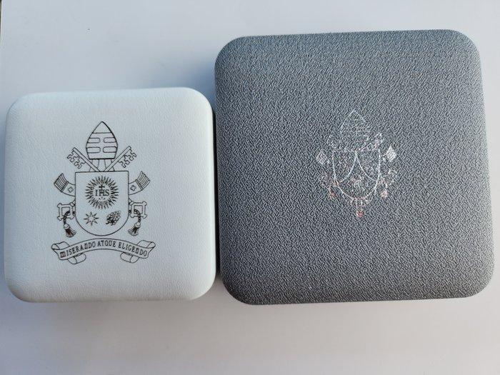 Vaticaan. 5 Euro / Medal 2006/2014 (2 monnaies) (Zonder, Postzegels en Munten, Munten | Europa | Euromunten