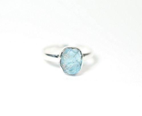 Neonblauwe apatiet Ring / ruw / nieuw- 3 g - (1), Verzamelen, Mineralen en Fossielen