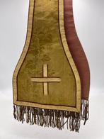 Objets religieux et spirituels - Tissu, Soie, Pompons,